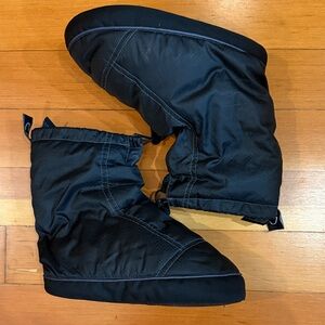New Sierra designs down booties
